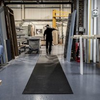 Anti-Fatigue Pebble Surface Safety Striped Comfort Mat