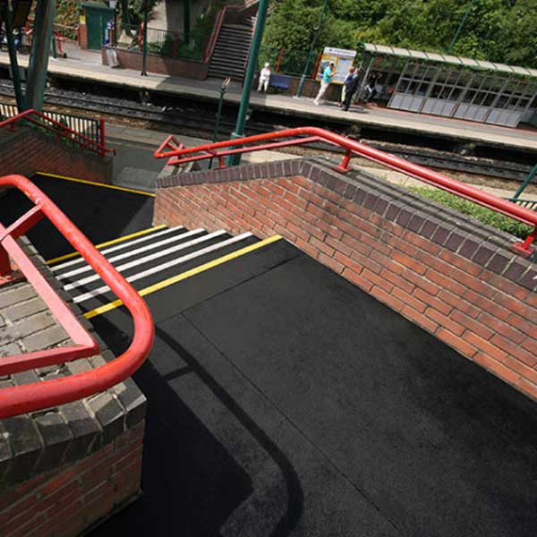 Heavy Duty GRP Flooring For Slippery Outdoor Surfaces