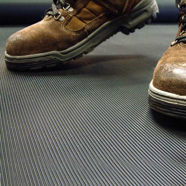 Ribbed Surface Rubber Floor Mat for Garages & Offices