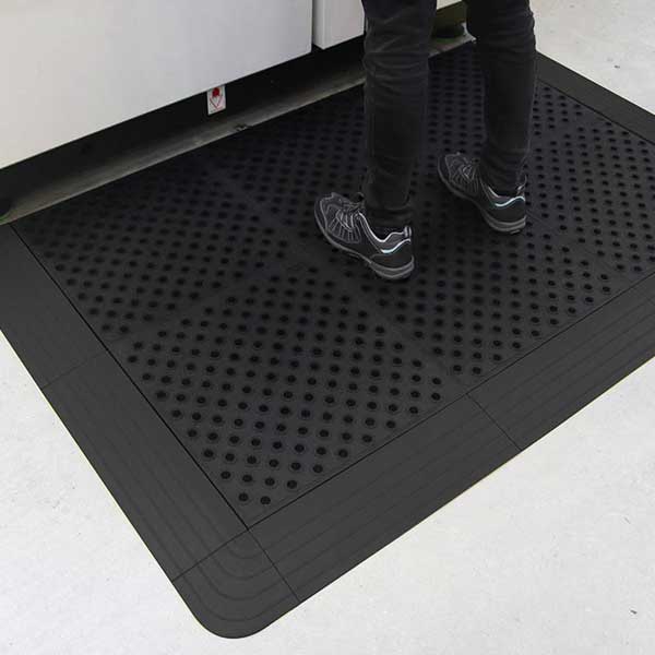 Interlocking Anti-Fatigue Durable Rubber Tile with Accessories