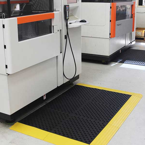 Interlocking Anti-Fatigue Durable Rubber Tile with Accessories