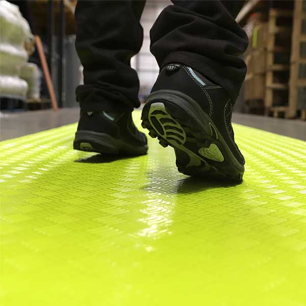 SitePath Ligthweight Matting for Hi-Visibility Walkway